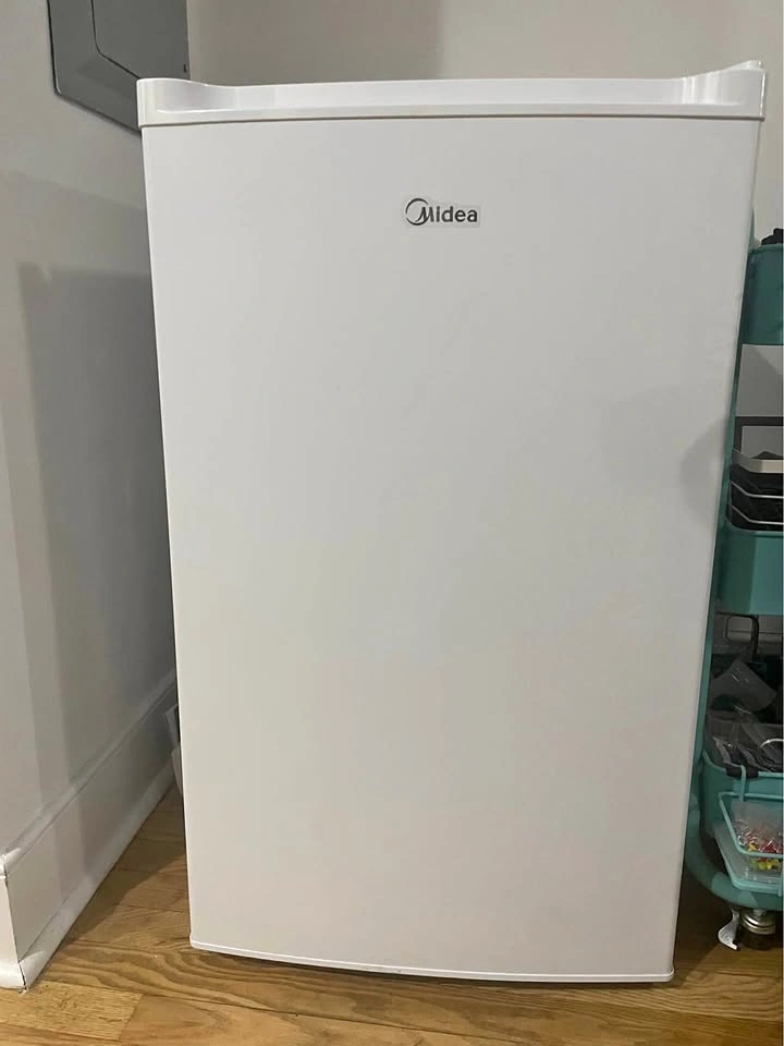 Midea 3.0 Cubic Feet Upright Mini Freezer - White