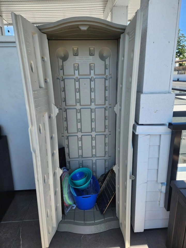 Rubbermaid Outdoor Vertical Storage Shed - photo 2