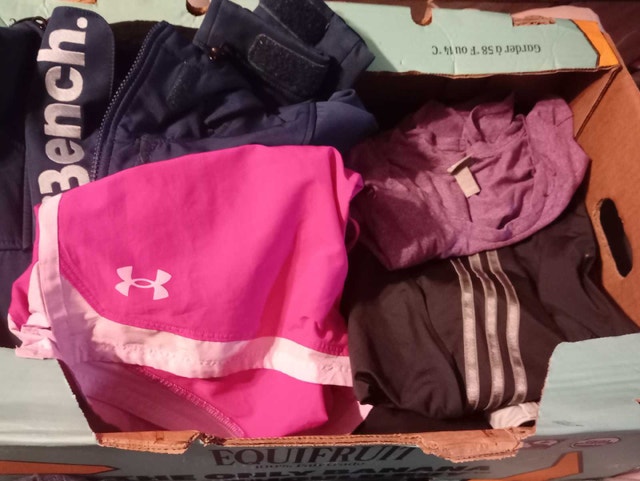 Women's Clothing Bundle Medium/Large - photo 2