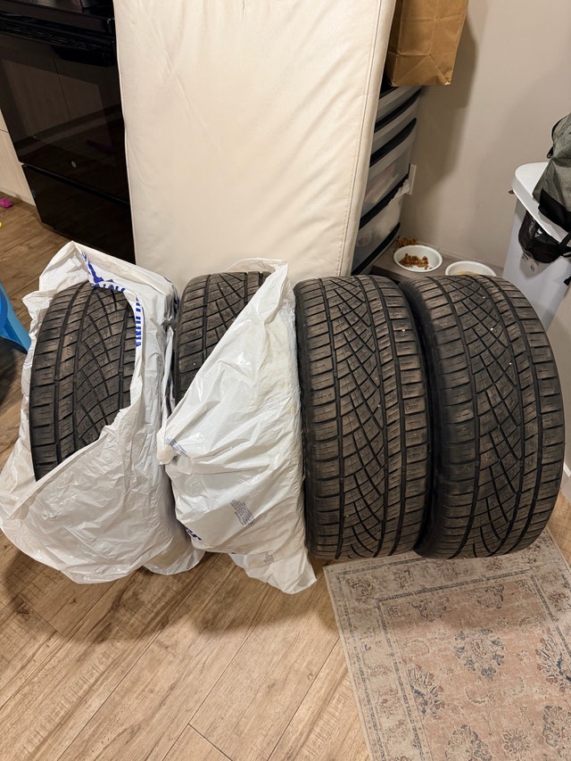 Continental ExtremeContact DWS06 Plus Tires – 235/45ZR18