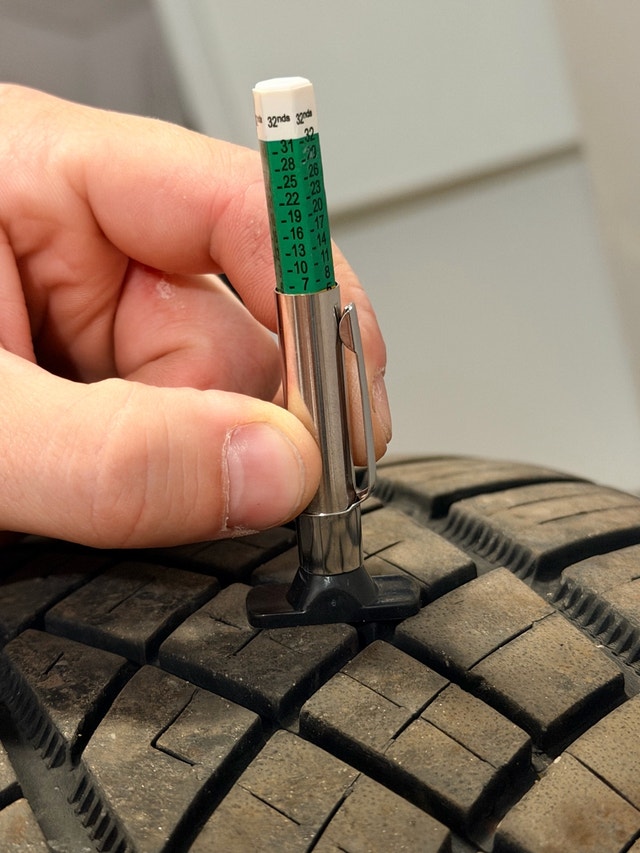 Continental ExtremeContact DWS06 Plus Tires – 235/45ZR18 - photo 3
