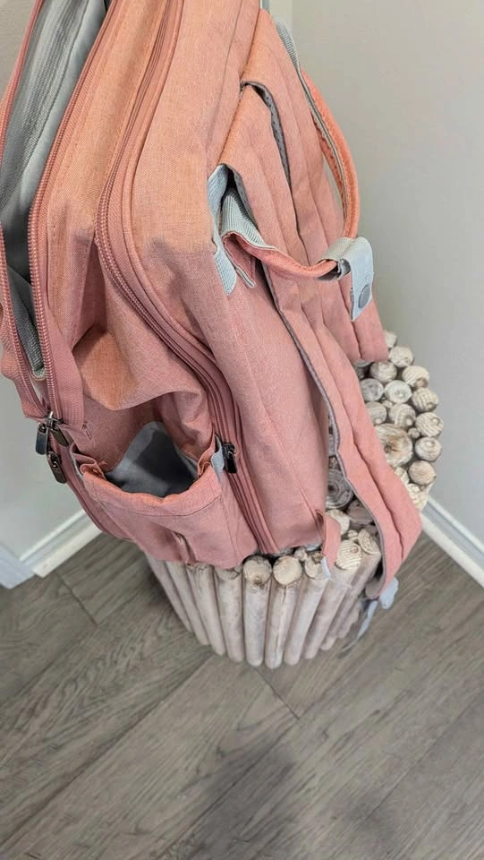 Travel Diaper Bag that turns into a bed - photo 3