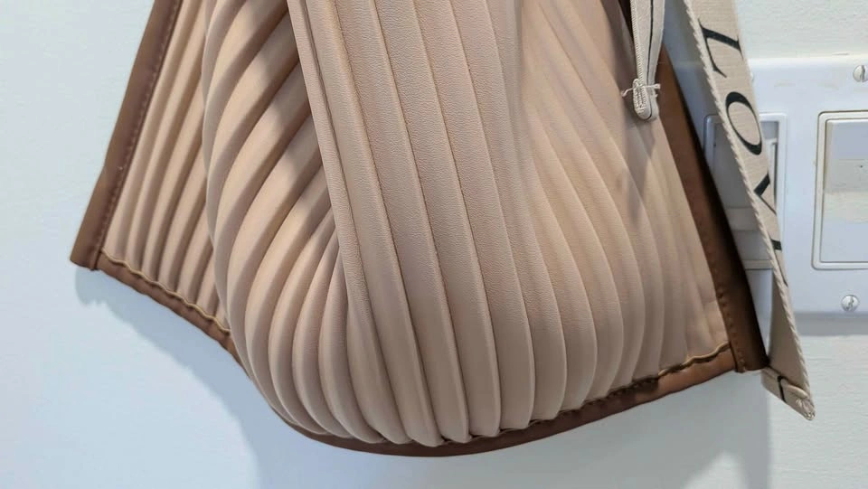 Nude pink Pleated Tote Bag - photo 3