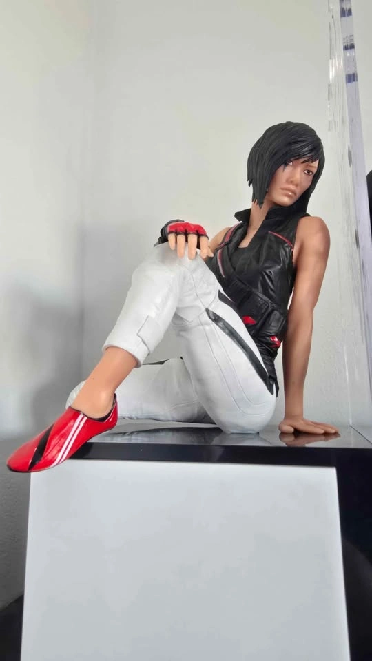 Mirrors Edge Catalyst - Game Statue - photo 3