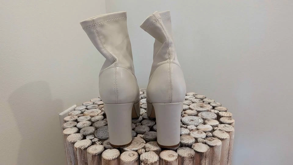 Zara real leather Cream Sock Boots - photo 3