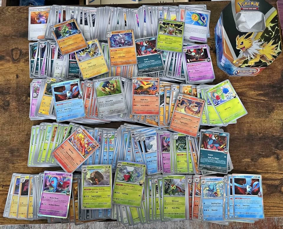 Pokemon Cards Bulk Lot over 800 cards!