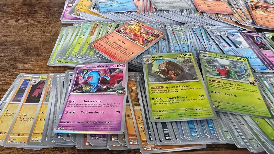 Pokemon Cards Bulk Lot over 800 cards! - photo 4