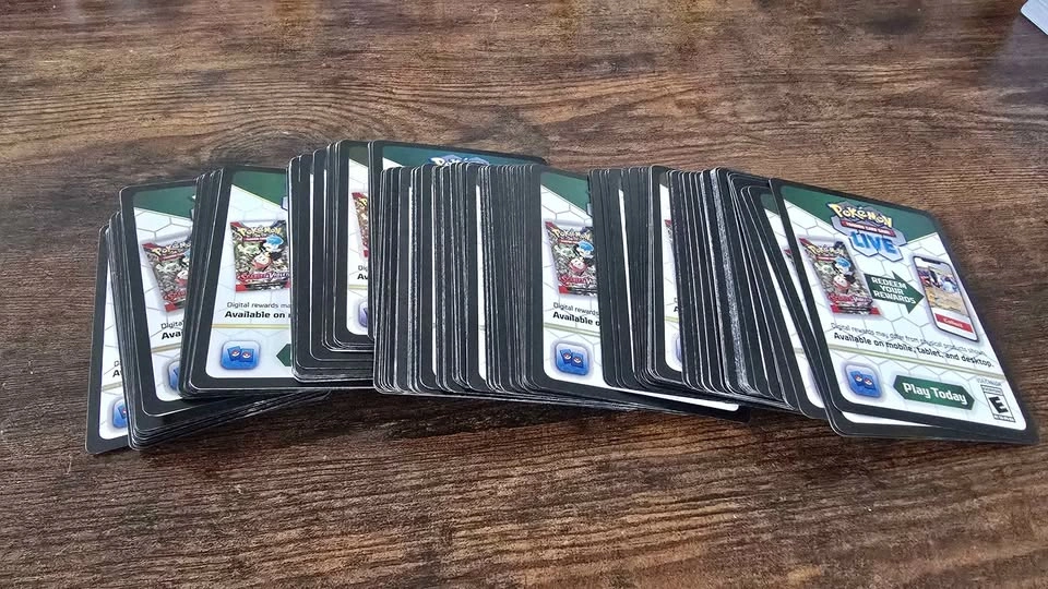 Pokemon TCG Live Code Cards Scarlet & Violet - photo 2