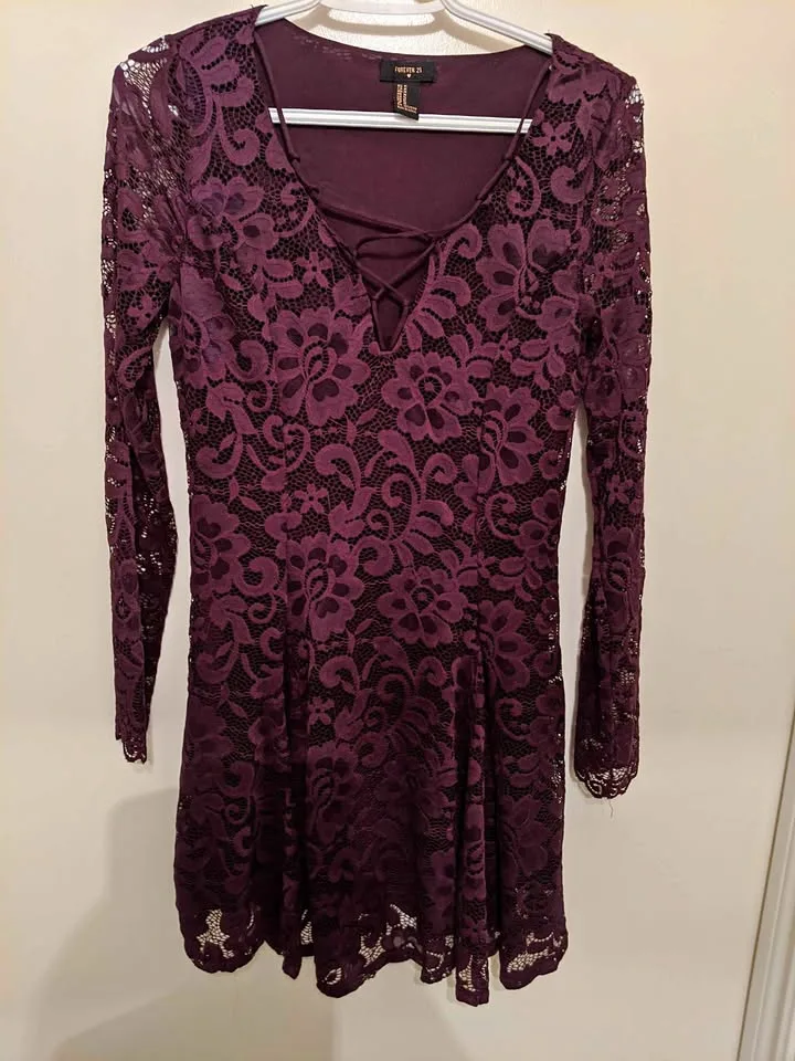 Purple lace dress (M) thumbnail