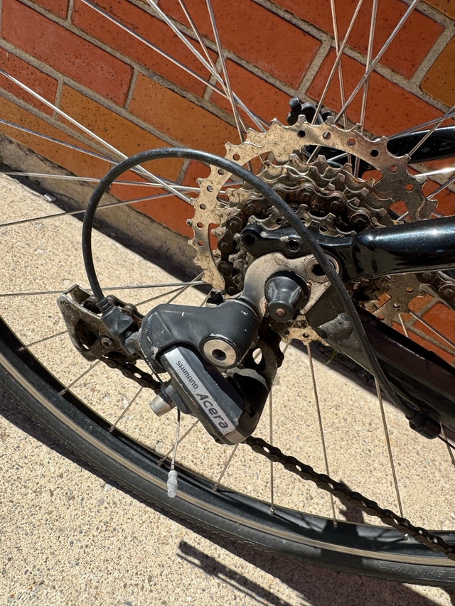 Trek Hybrid Bike + Helmet - photo 5