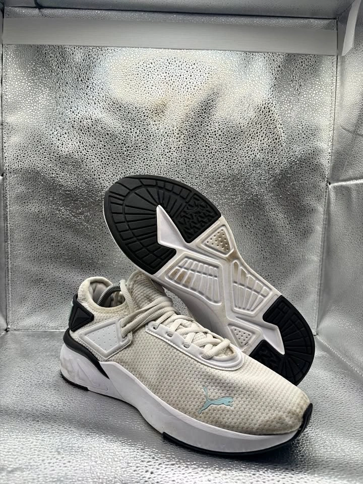 Puma Amare white