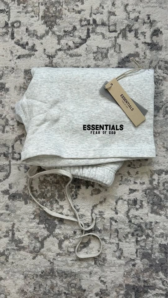 Fear of God Essentials Shorts - Medium - photo 2