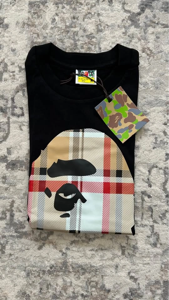 Bape Shirt T-Shirt - Medium - photo 2