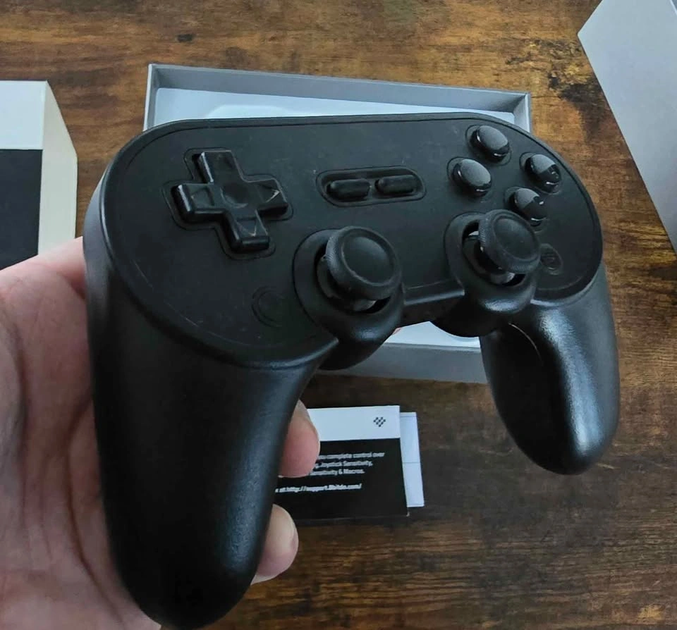 8bitdo SN30 Pro + Bluetooth Gamepad - photo 3