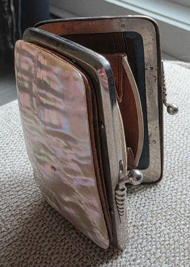 Mother of Pearl Coin Purse thumbnail