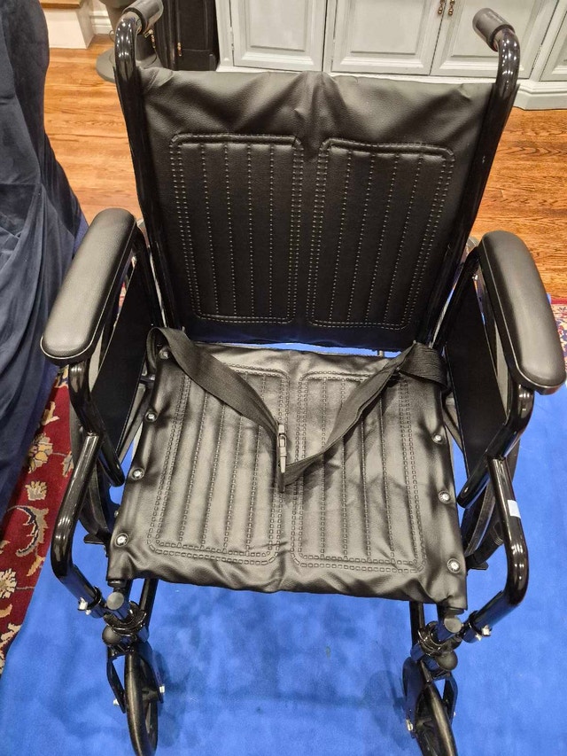 New Ezee life wheel chair
