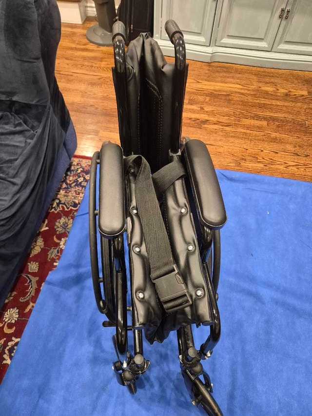 New Ezee life wheel chair - photo 5