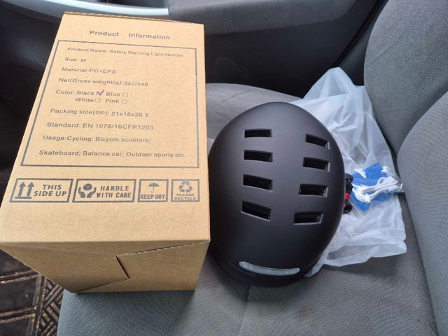 Black MEDIUM/LARGE bike e scooter helmet - photo 5