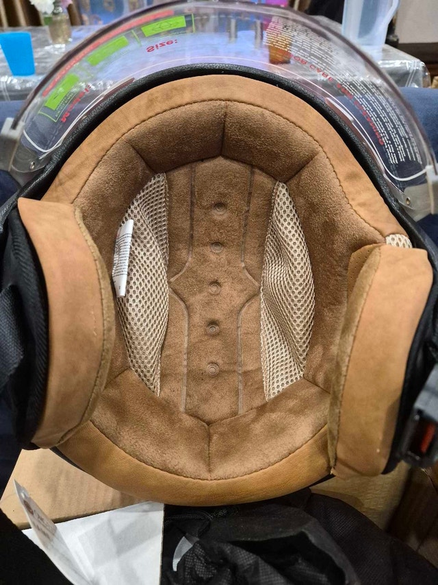 Beautiful RED DOT approved helmet for bike or electric scooter - photo 2