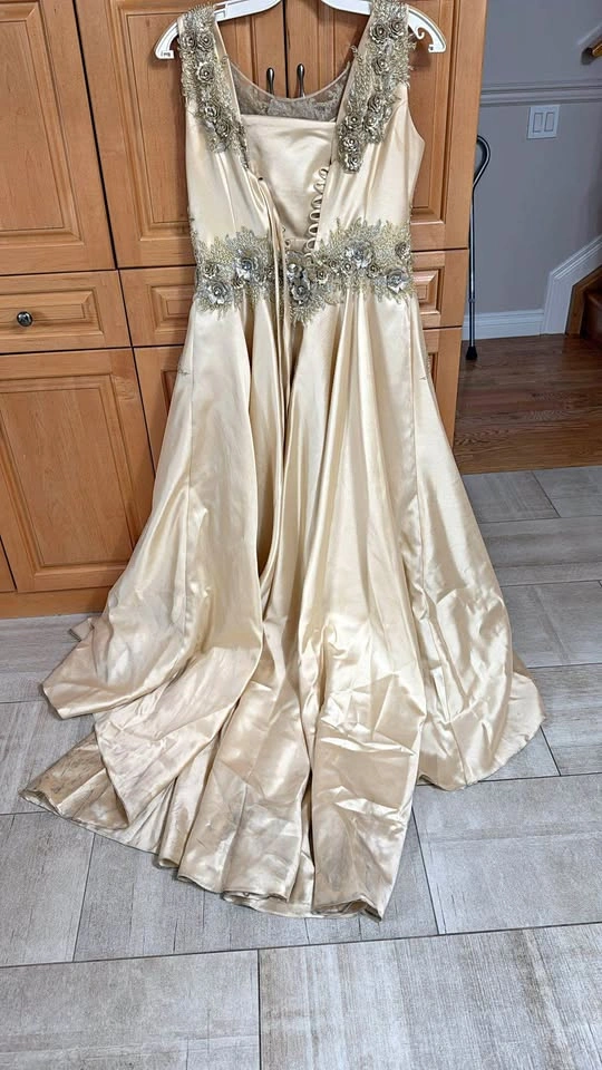 Size 42 beige dress