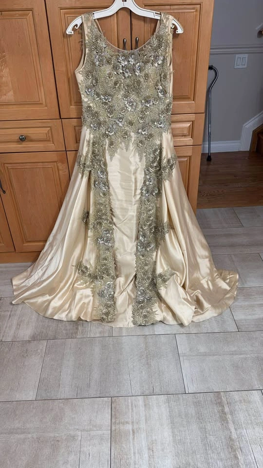 Size 42 beige dress - photo 2