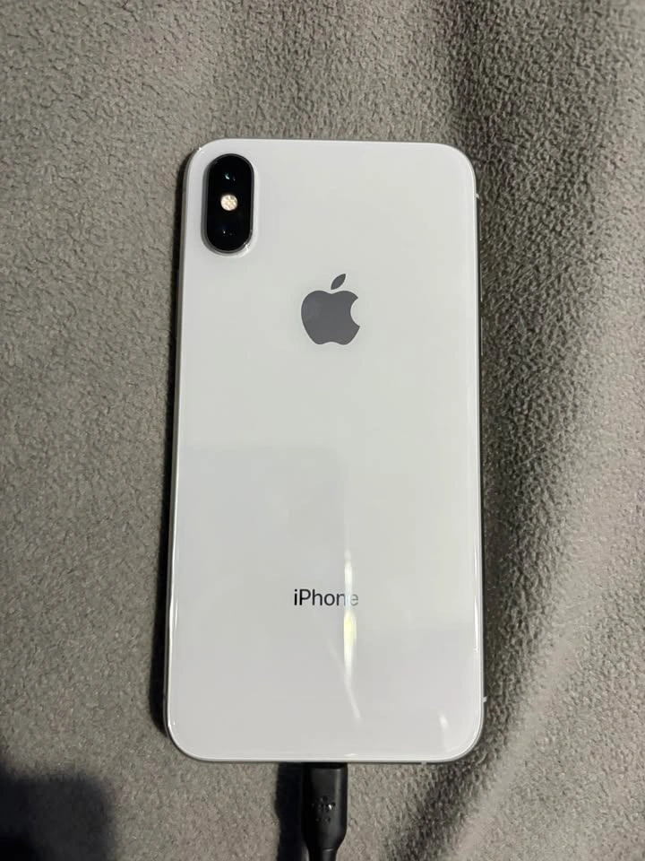 Iphone Xs - photo 2