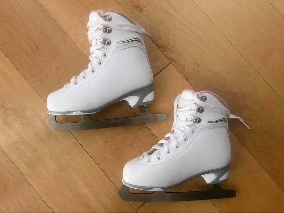 Size 13J Figure Skates-Jackson Cameo - photo 2