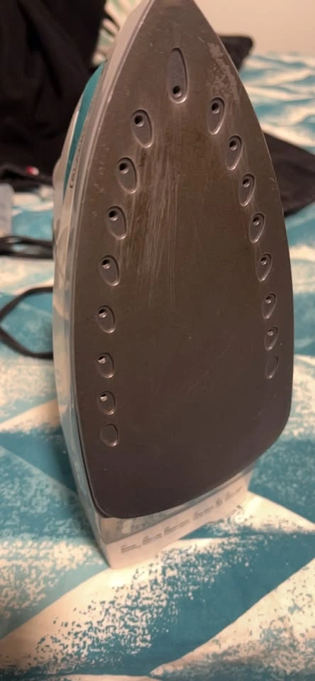 BLACK+DECKER Iron - photo 2