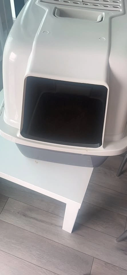 Covered Cat Litter Box - photo 2