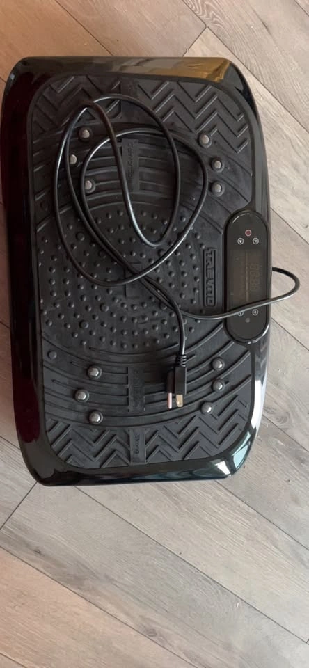 TREVO Vibration Plate Exercise Machine - photo 2