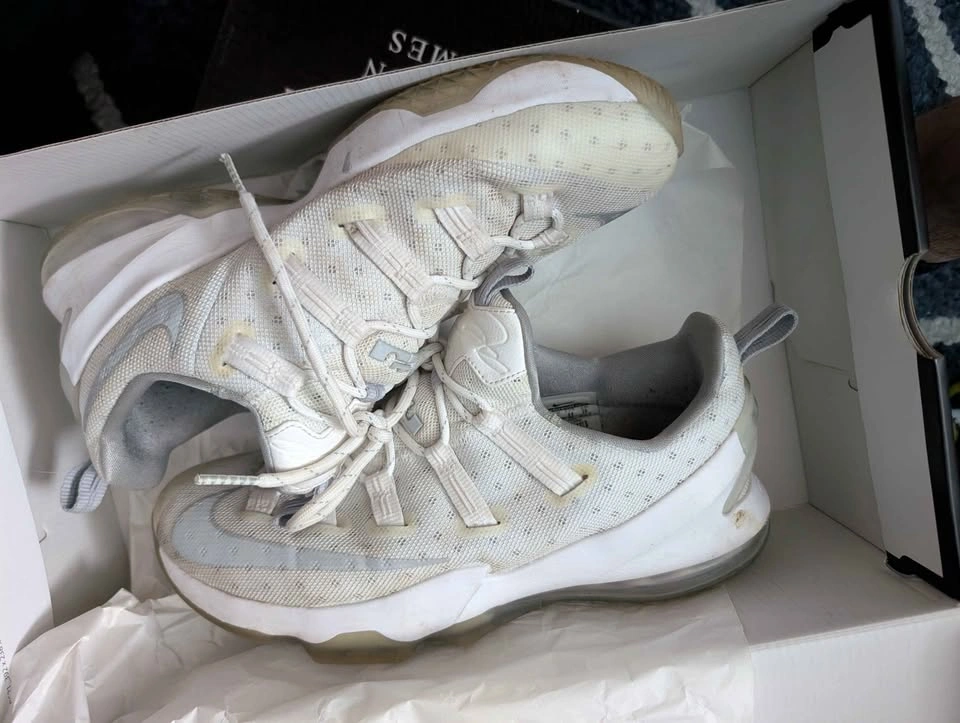 Nike, LeBron shoes. Airforce 1,foams Huaraches - photo 2