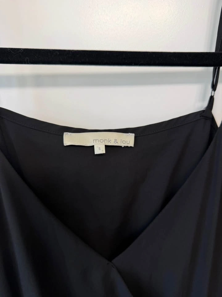 Monk & Lou flowy black dress - photo 2