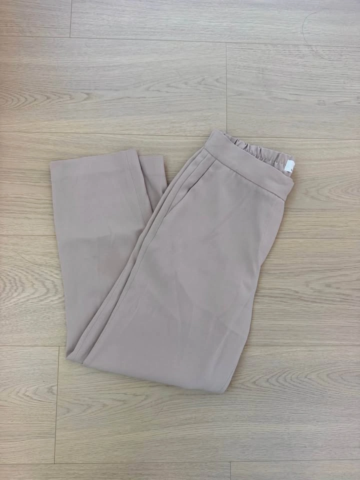 Aritzia Babaton Conan Cropped Pants Size 4 - photo 2