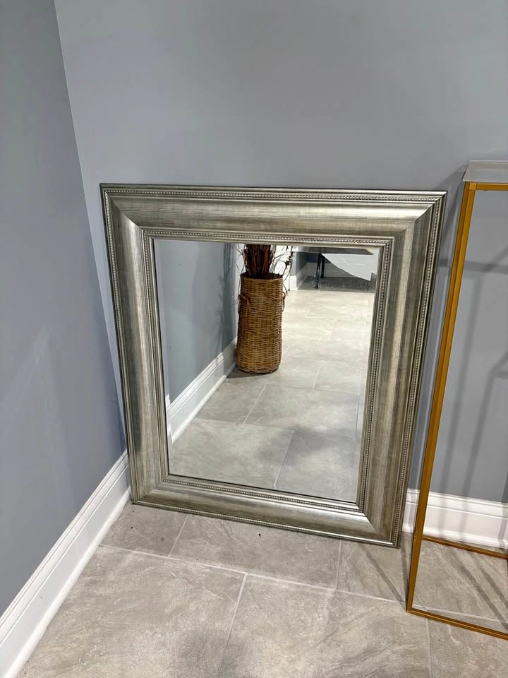 ✨ Elegant Silver Wall Decor Mirror ✨