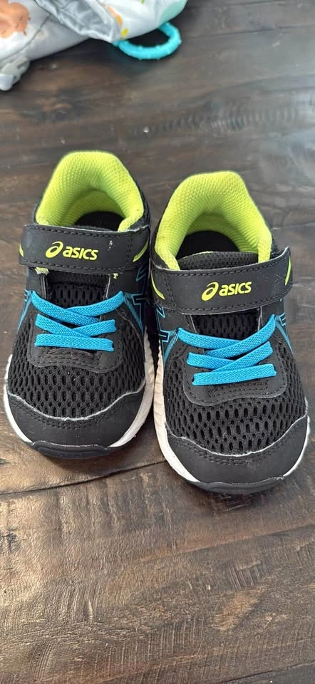 Asics Contend 7 Toddler Shoes size 6
