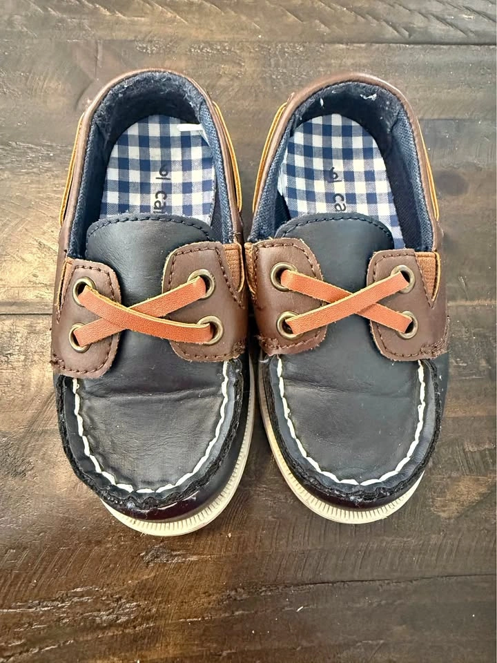Carter's Toddler loafers size 6