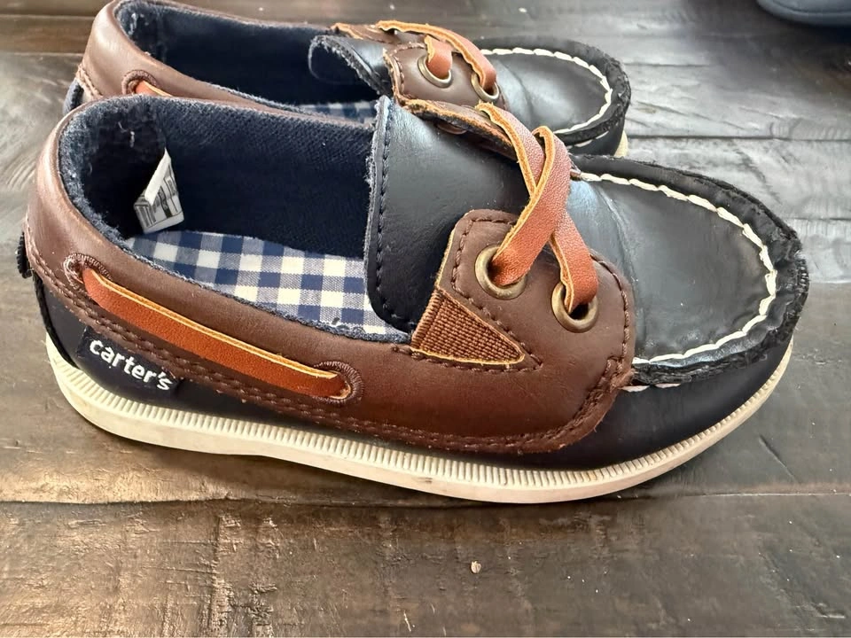 Carter's Toddler loafers size 6 - photo 2