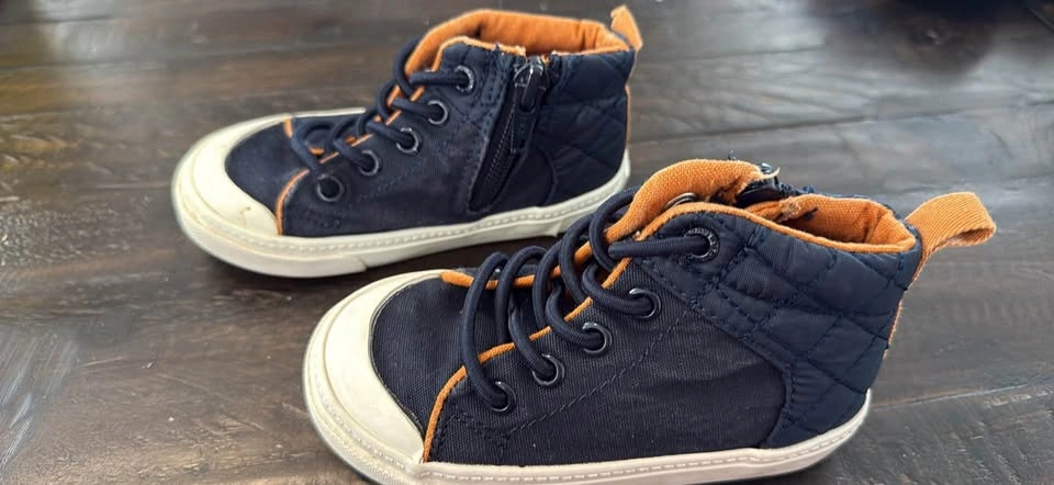 Navy Blue Toddler High-Top Sneakers size 6 - photo 2