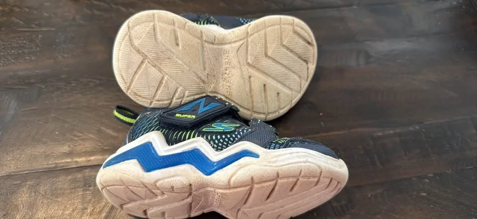 Size 5 Skechers Super Z-Strap Toddler Sneakers with lights - photo 2