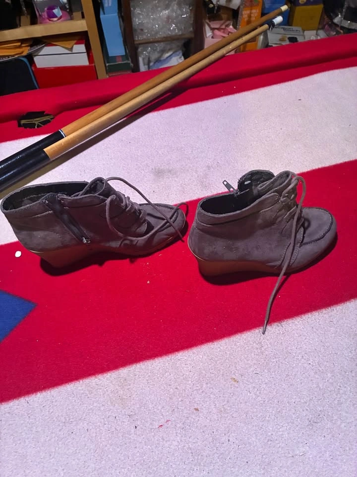 Women’s Gray Suede Ankle Boots - photo 2