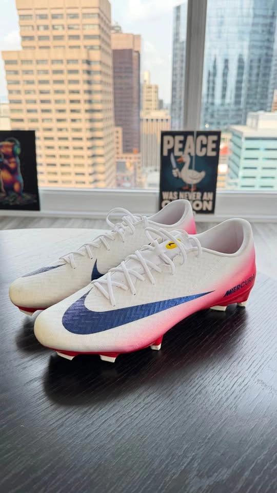 Soccer cleats Mercurial Like NEW size 12.5 - photo 2