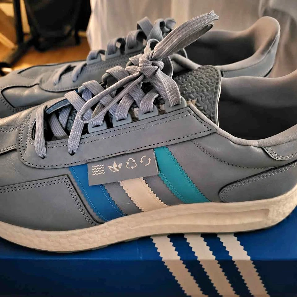 In box Men Adidas Retropy E5 Size 12