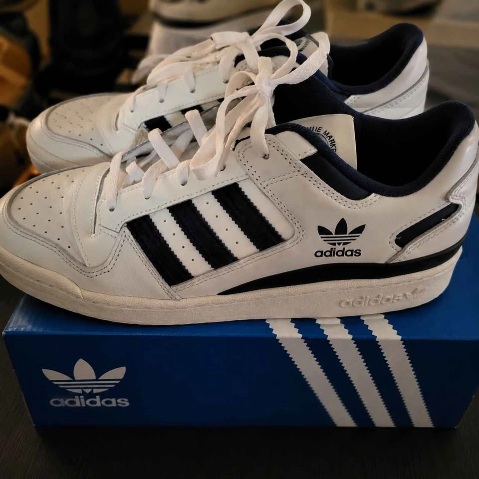 In box Adidas Forum Low CL Size 11 1/2