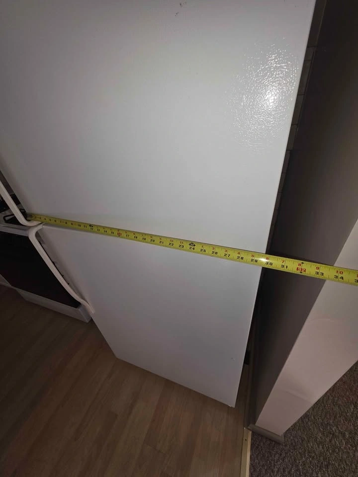 White Top-Freezer Refrigerator - photo 3