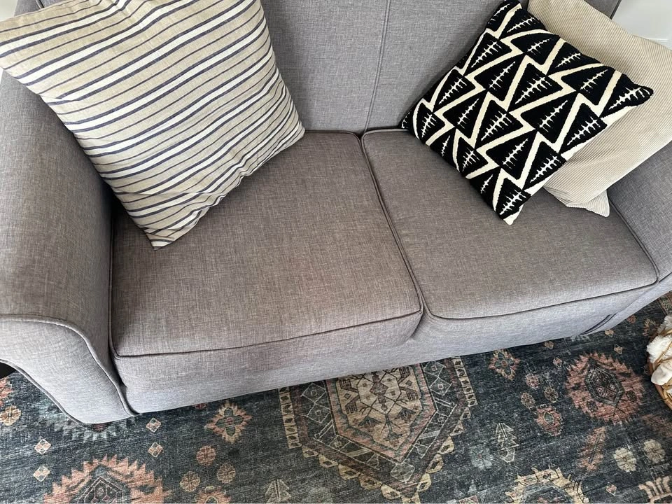 Leon’s grey sofa set - photo 2