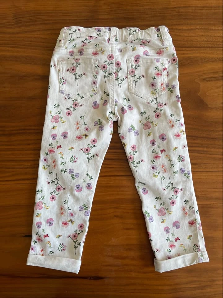 Girls 5-6yo jeans with flowers - photo 2