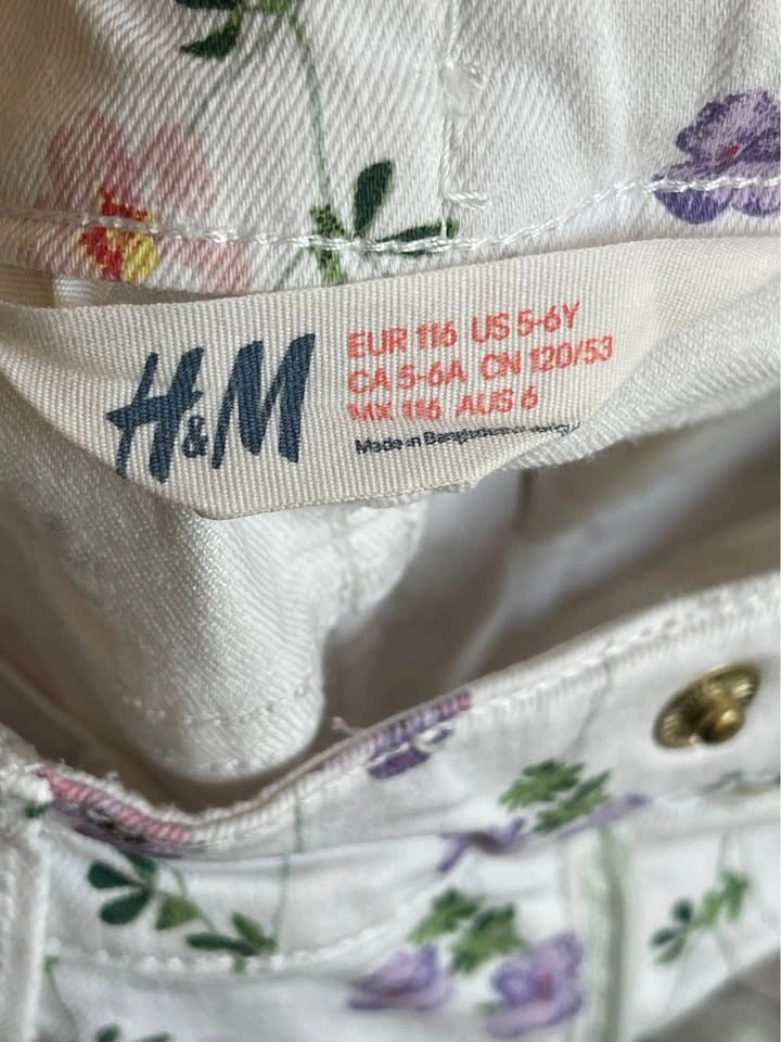Girls 5-6yo jeans with flowers - photo 4