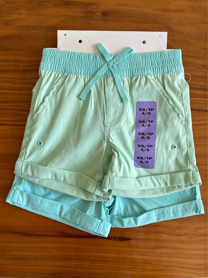 Girl’s summer shorts-4/5yo