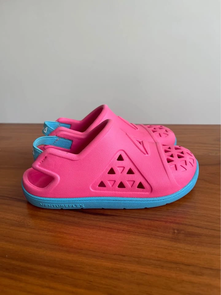 Sz 8 girl summer/splash shoes - photo 5