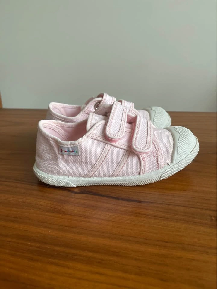 Sz 27 girl summer sneakers - photo 5